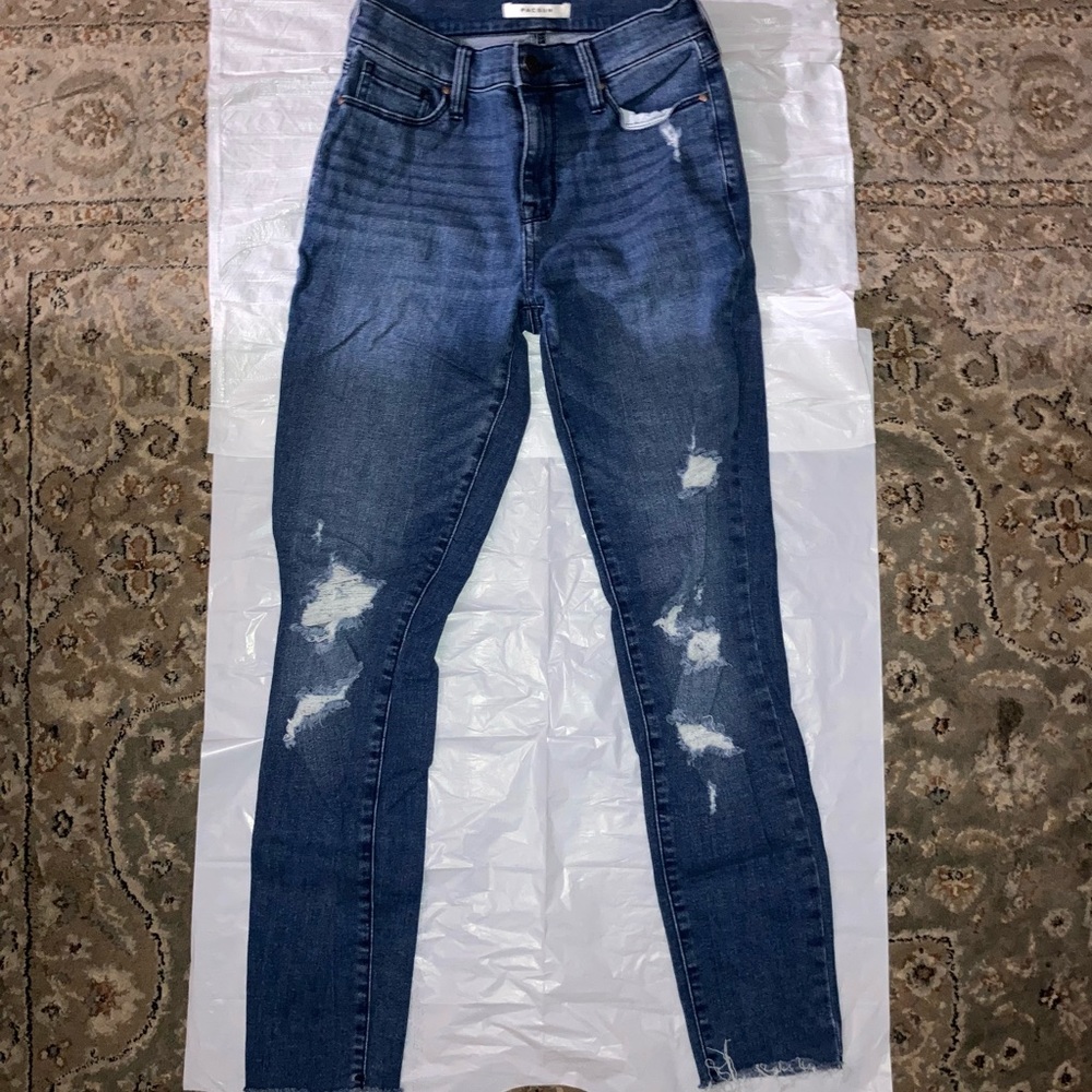 Brand: Pacsun Size: 25